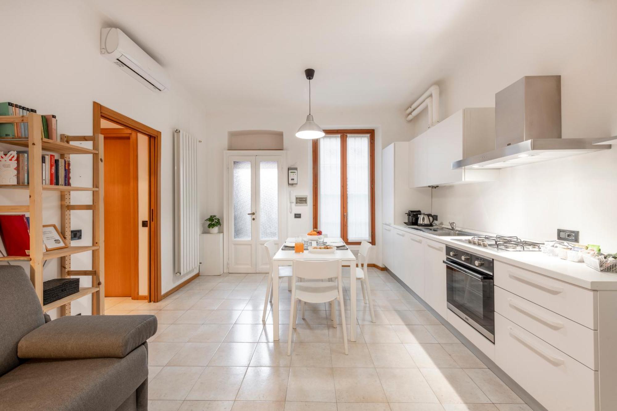 Vigevano, 15 - Navigli - L'altra Darsena * Milão