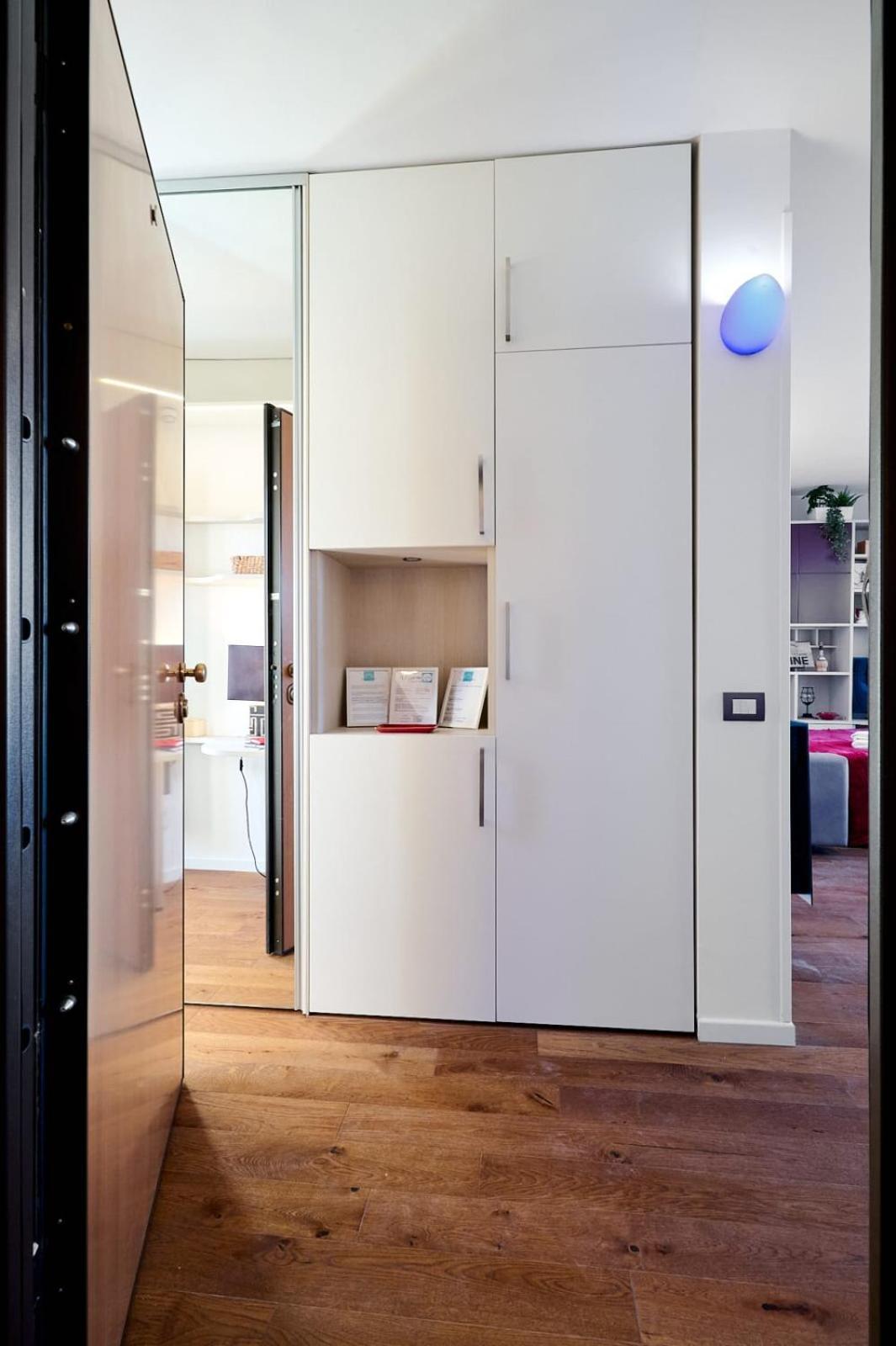 5-days In Apartment *