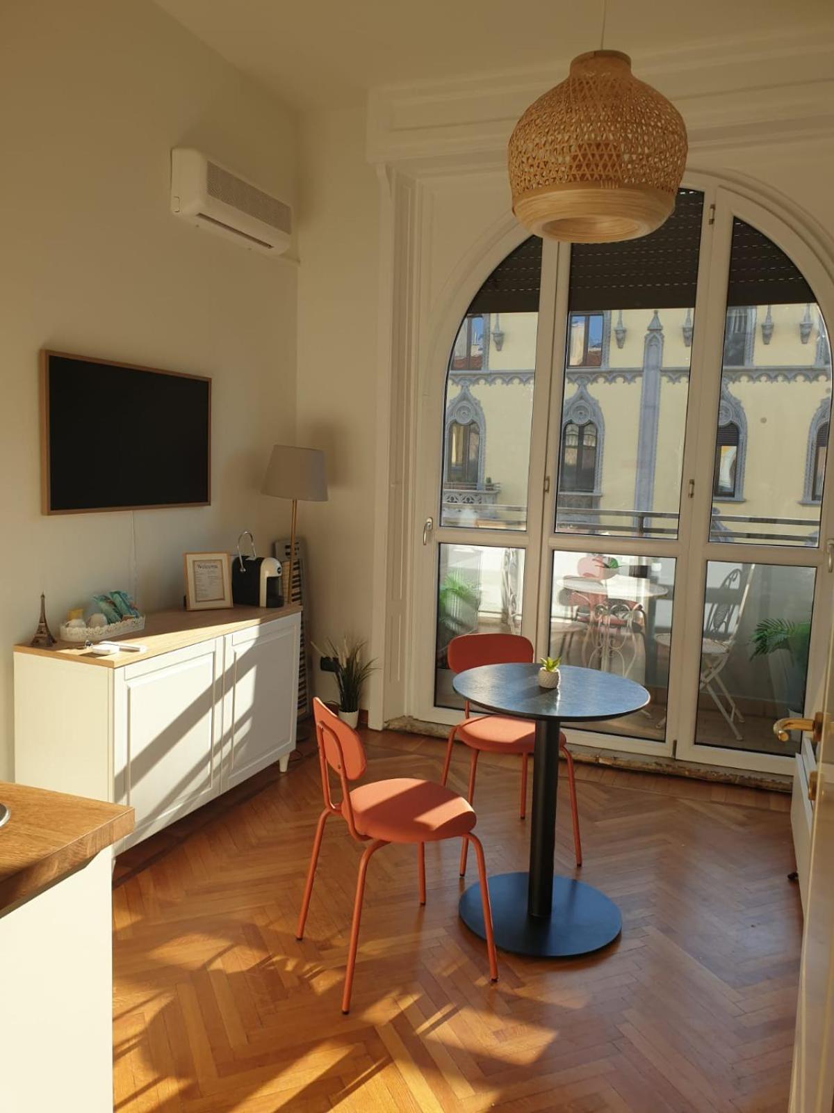 Elegante Monolocale - Pecchio 1930 Apartamento Milão