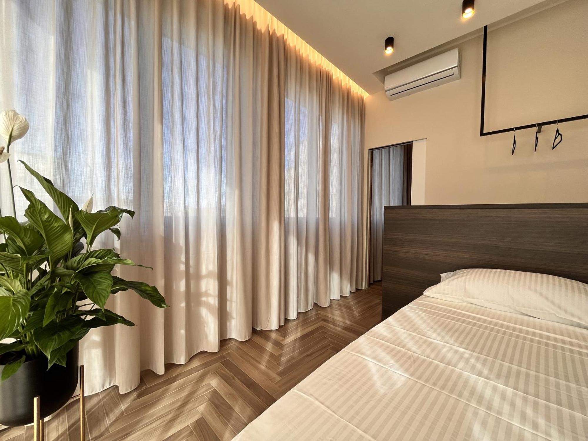 Yls Luxury * Milan