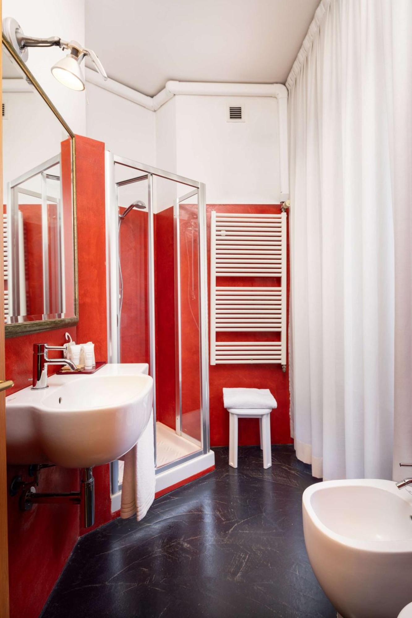 Western Major Hotel 4*