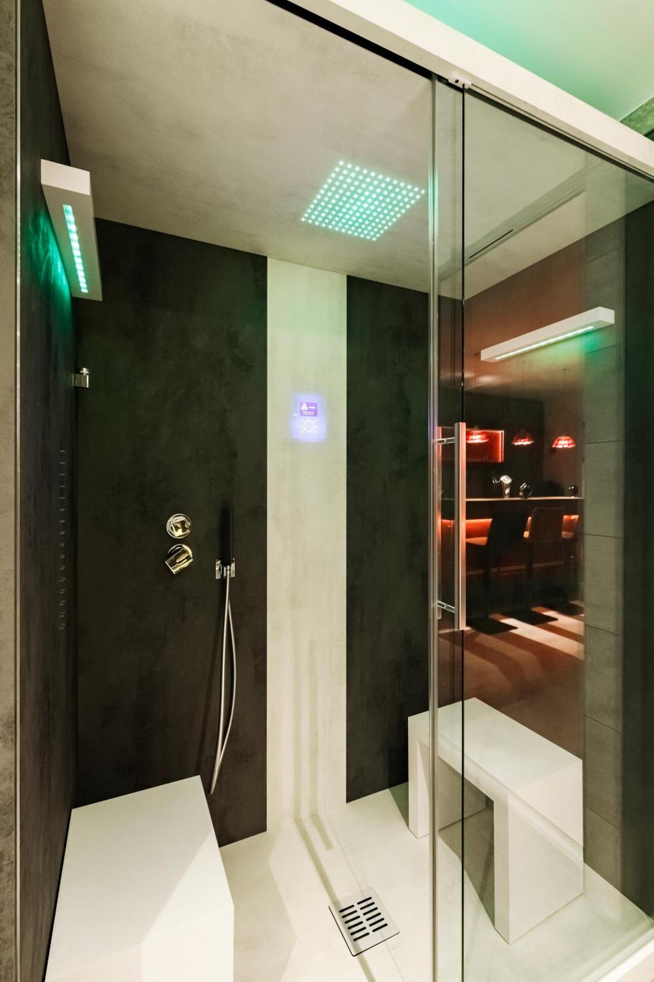 N18 Luxury Boutique With A Private Pool & Spa Milan