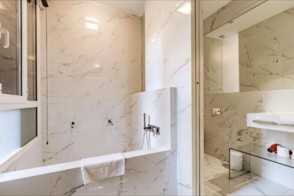 N18 Luxury Boutique With A Private Pool & Spa Apartment Milan