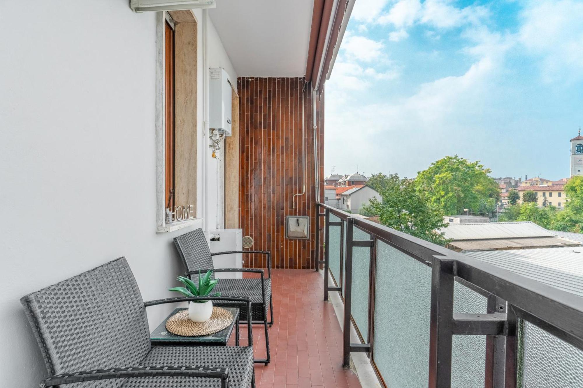 Pa211 -crescenzago- Romantic - Elegant - Large Apartamento Milão