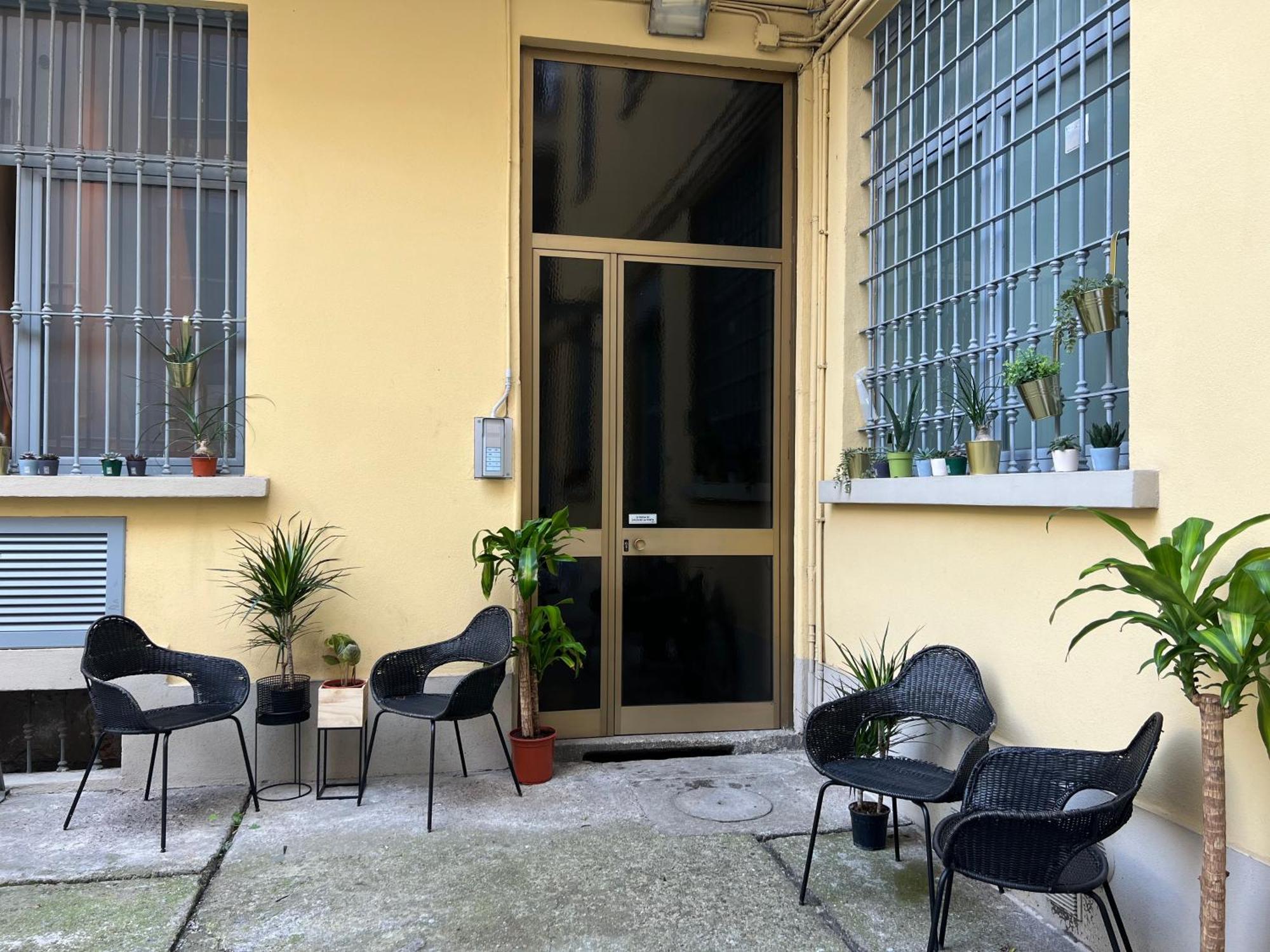 Apartment Regina In Porta Romana 2 - Sky Tv, Wifi E Breakfast Box Milan