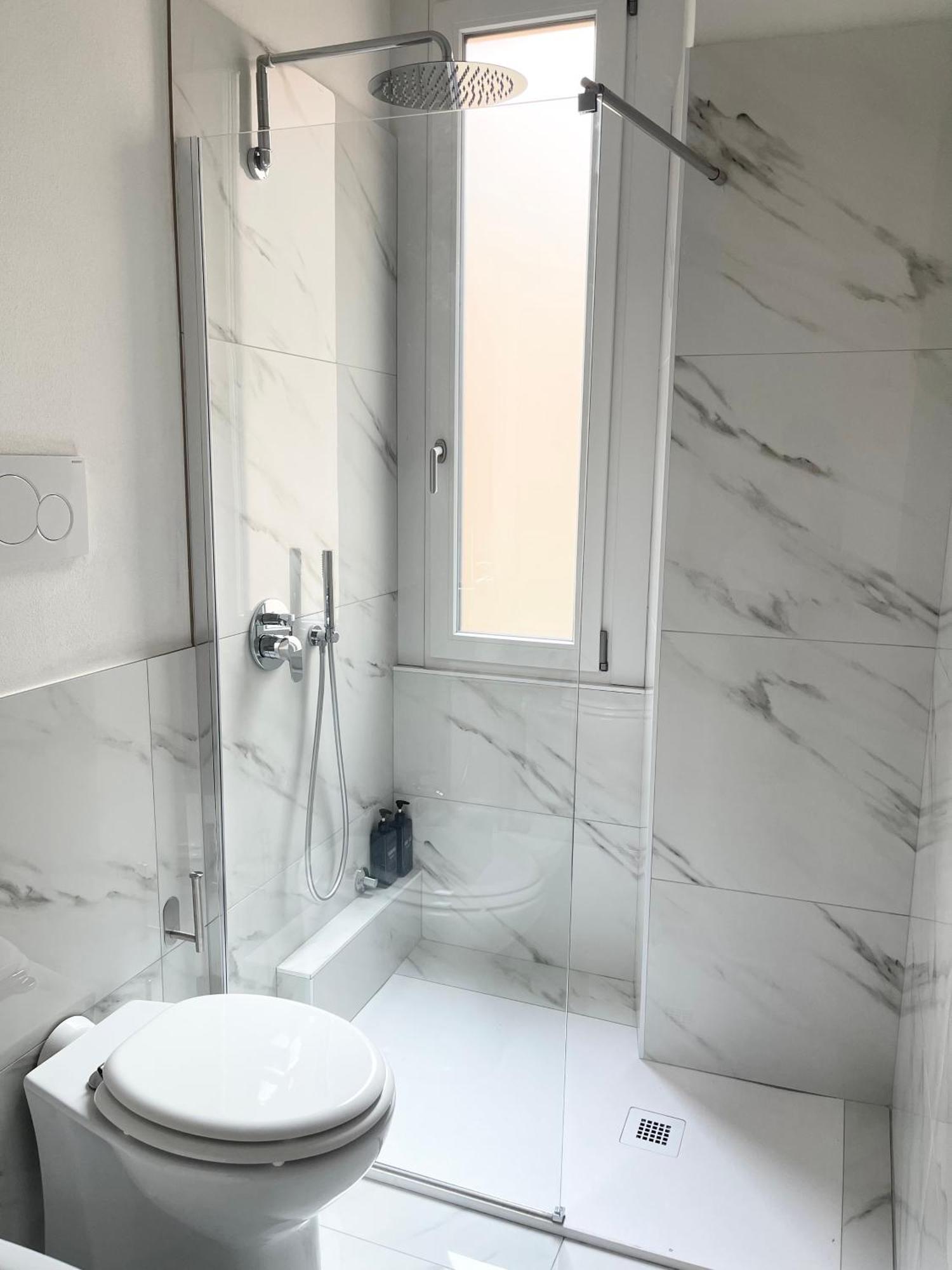 Ampio Bilocale Zona Navigli Apartamento *