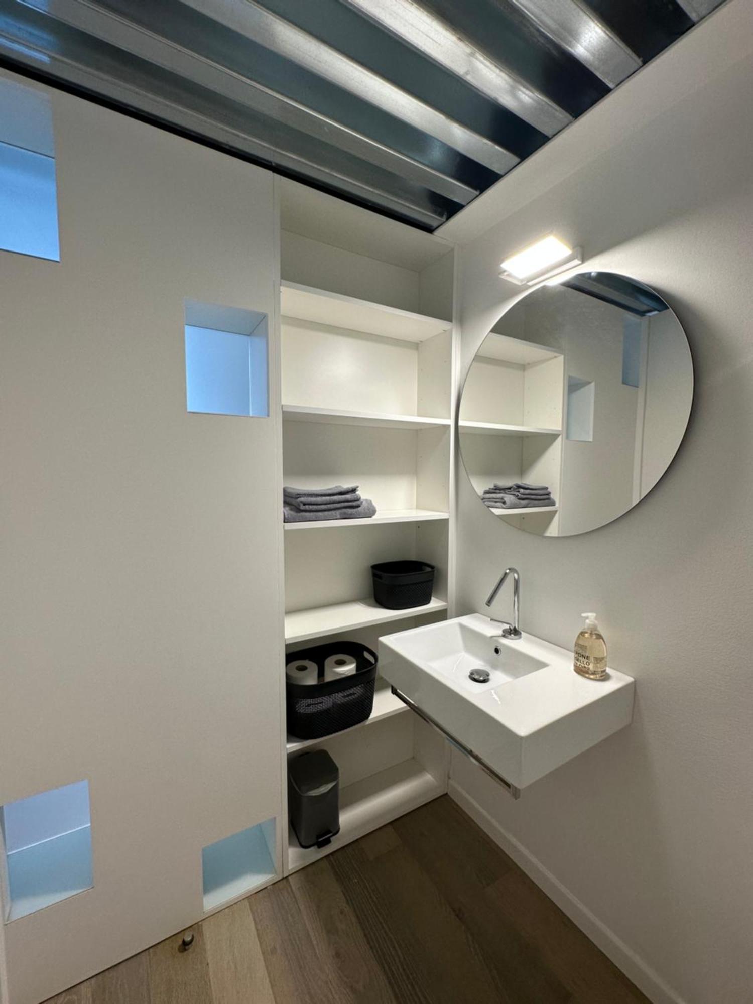Apartment White In *