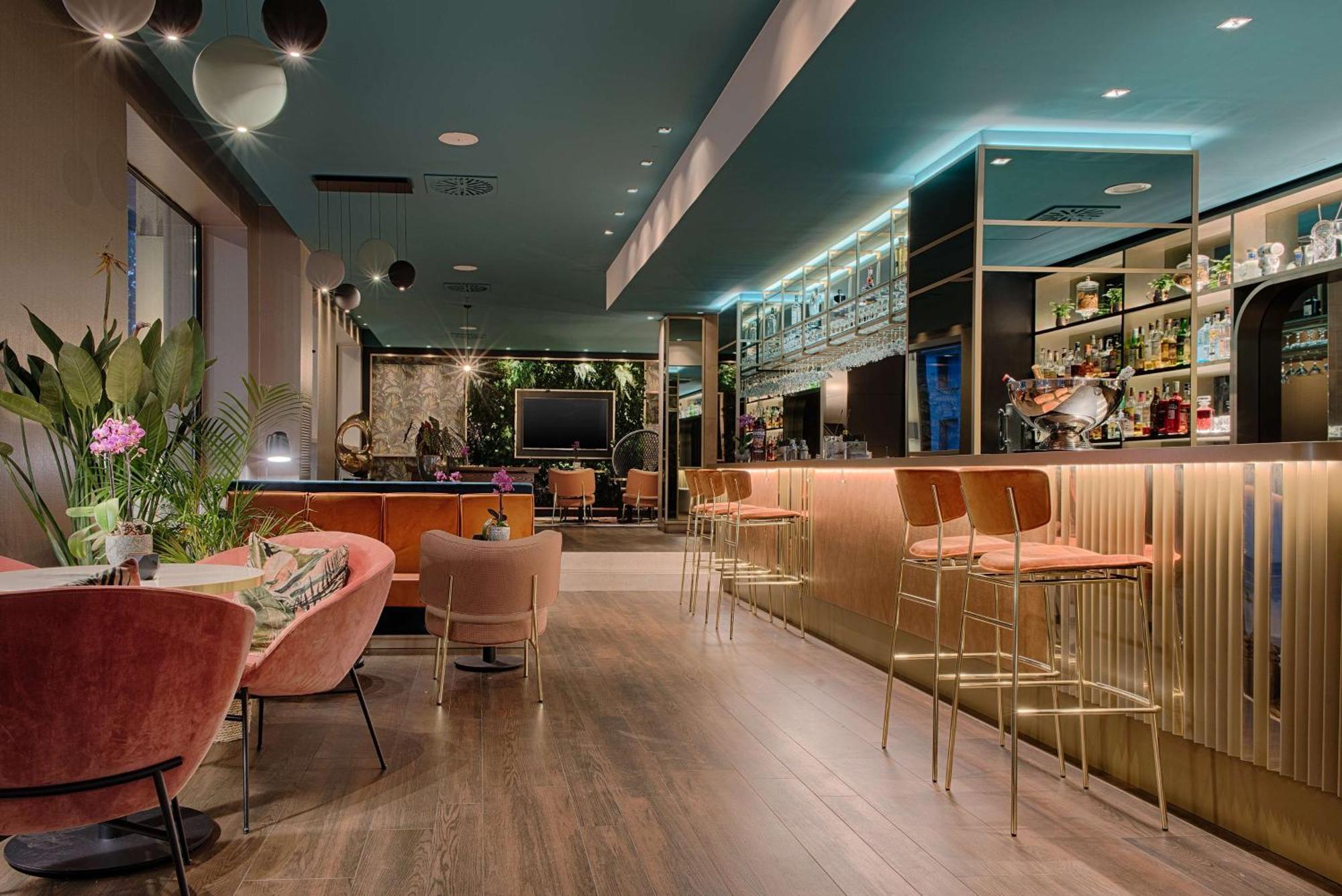 Nh Collection Touring Hotel