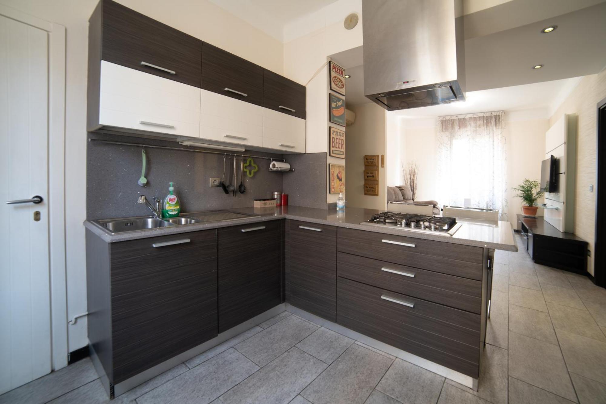 Apartment Stazione Centrale-centro, Spazioso E Elegante Apt *