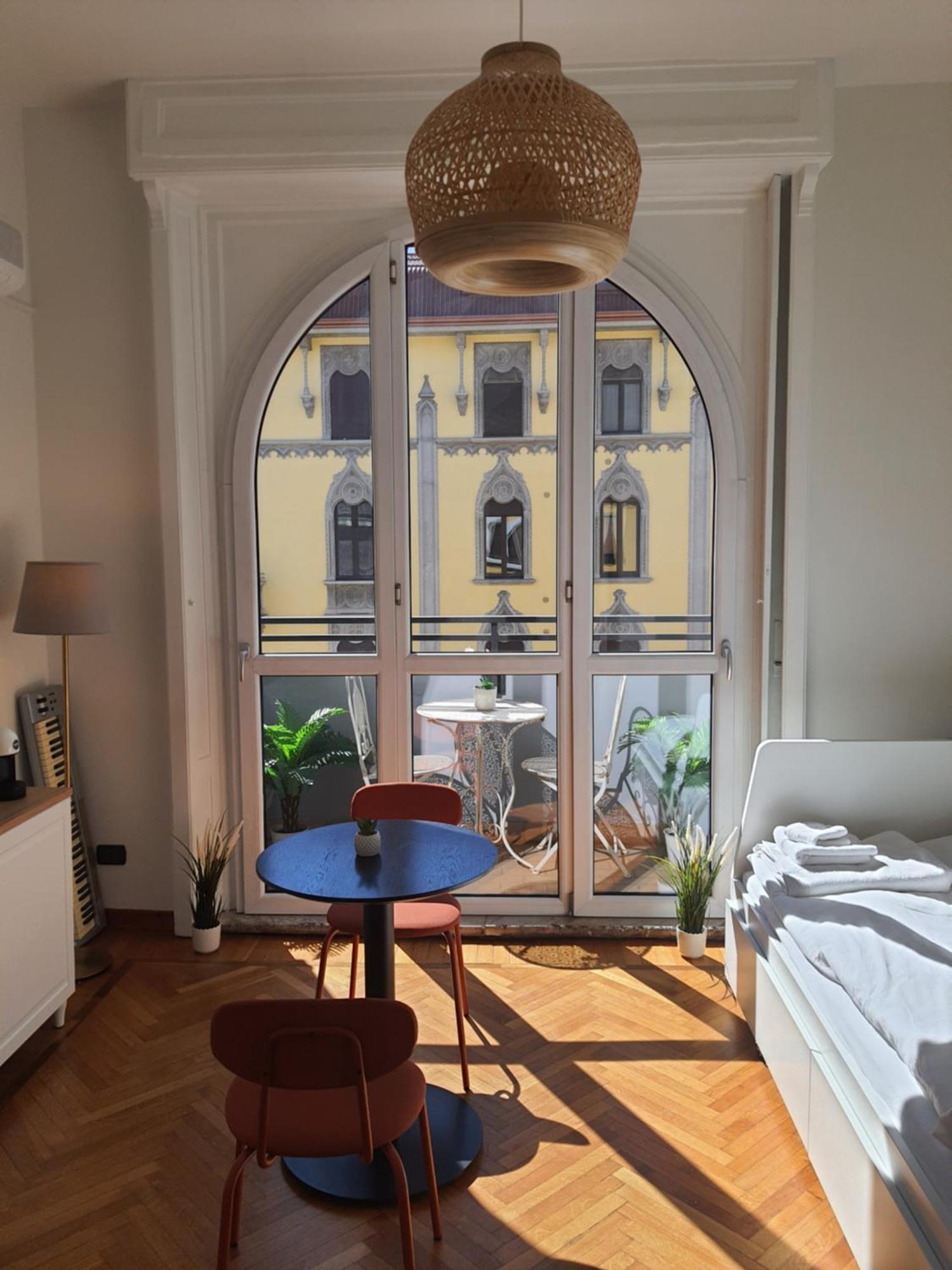 Apartamento Elegante Monolocale - Pecchio 1930 *