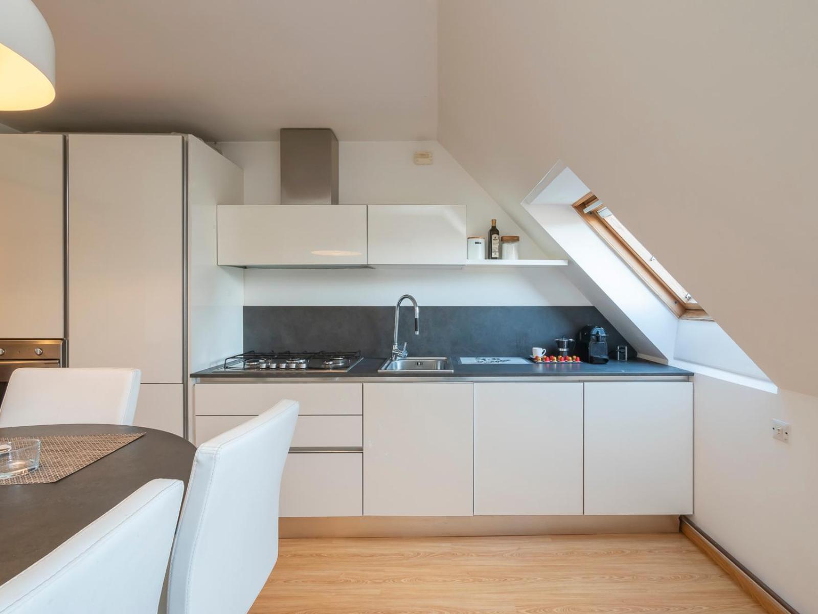 Xenia - Luxury & Elegant Penthouse In Life * Milan