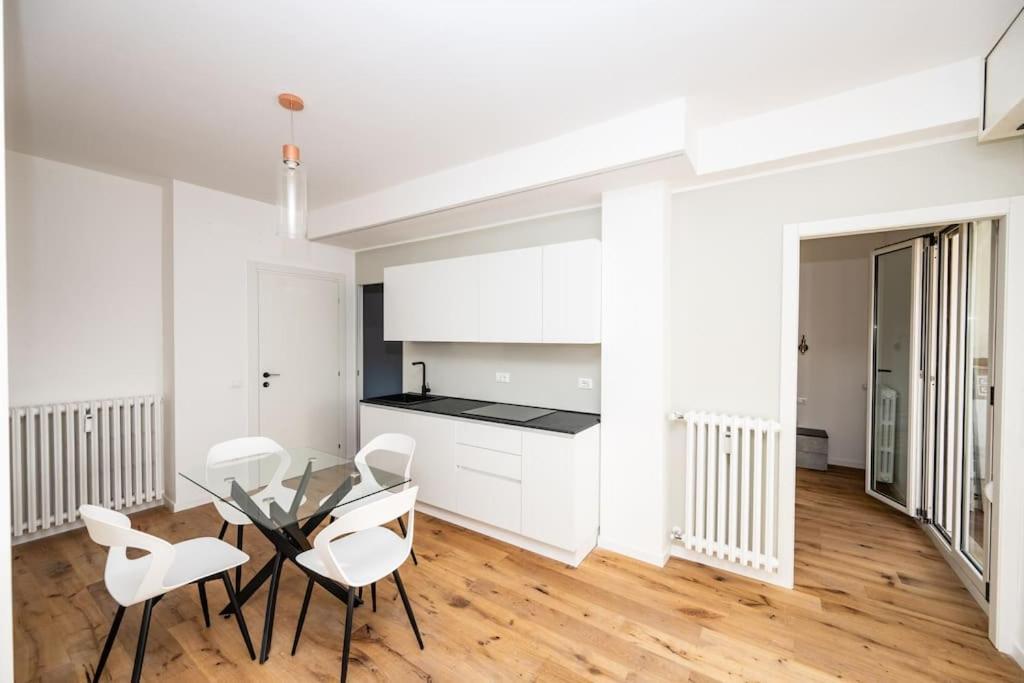 Urban Chic Apartment Milan