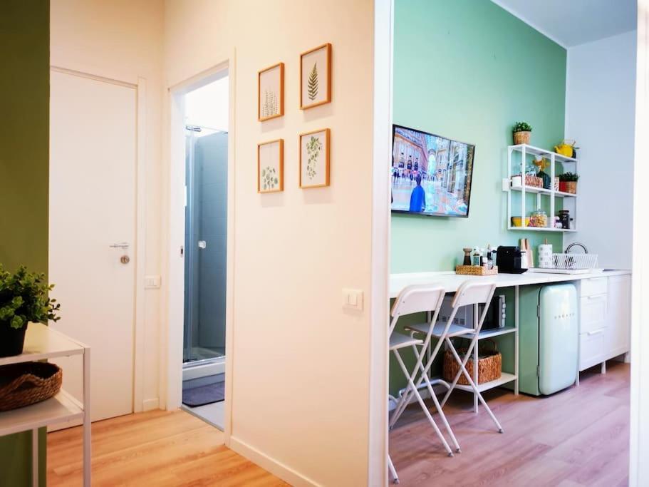Sunny Flat 50 Meters From The Metro *