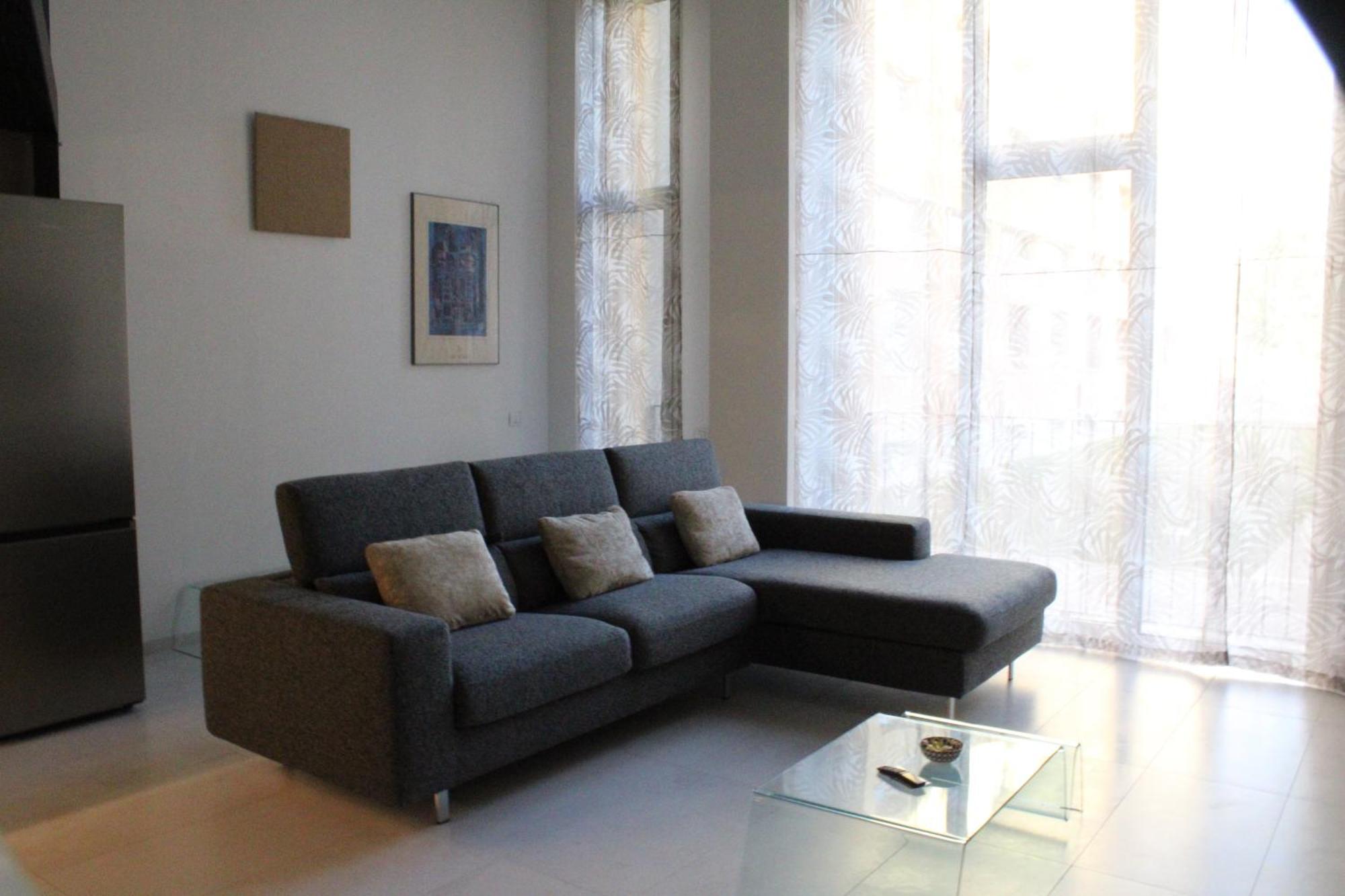 Apartamento Space Loft - Close To M5 Subway - Free Parking - Sky & Netflix Tv