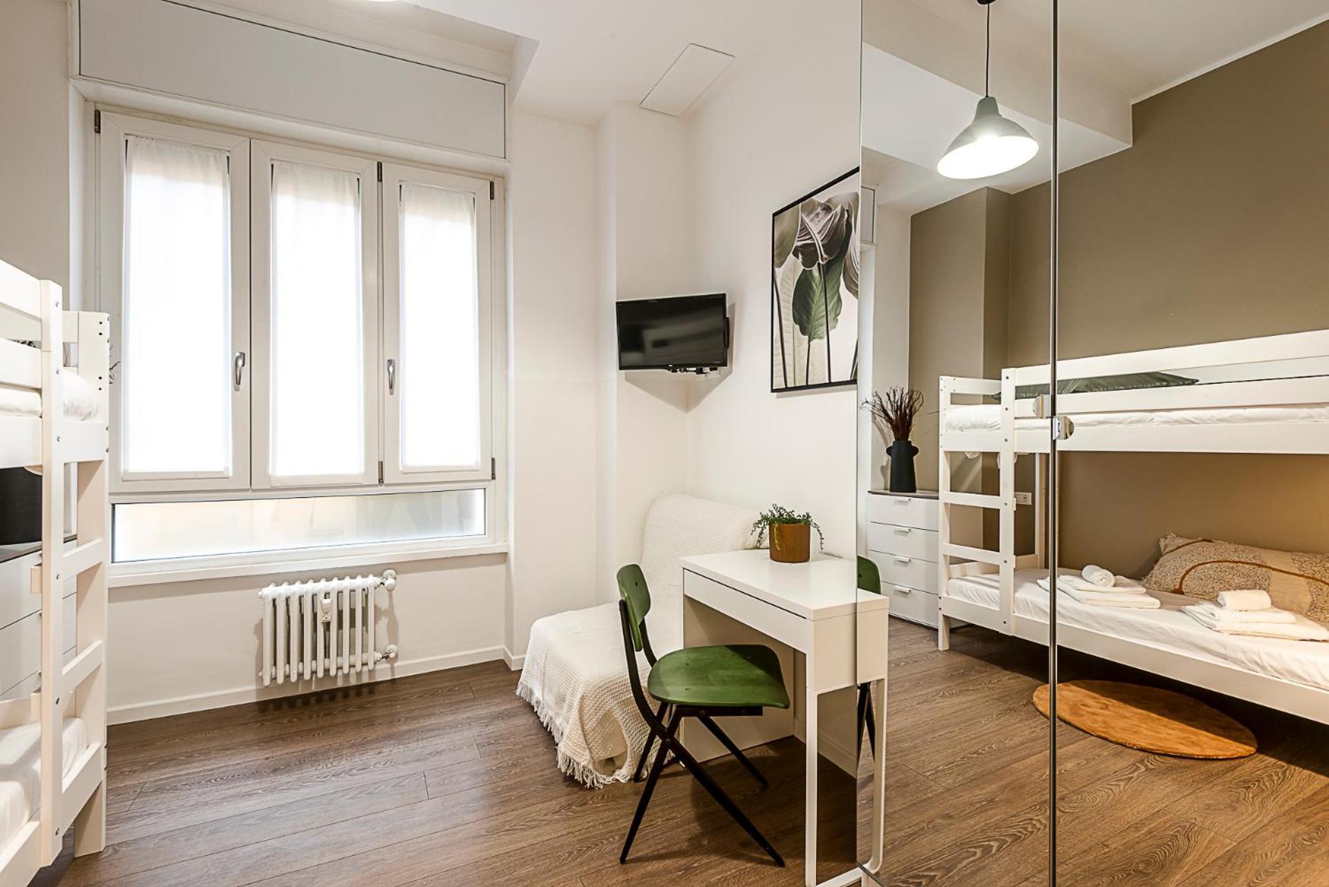 Stayeasy Petrella21 - 4 Bedrooms, 3 Baths - Station Apartment Milan