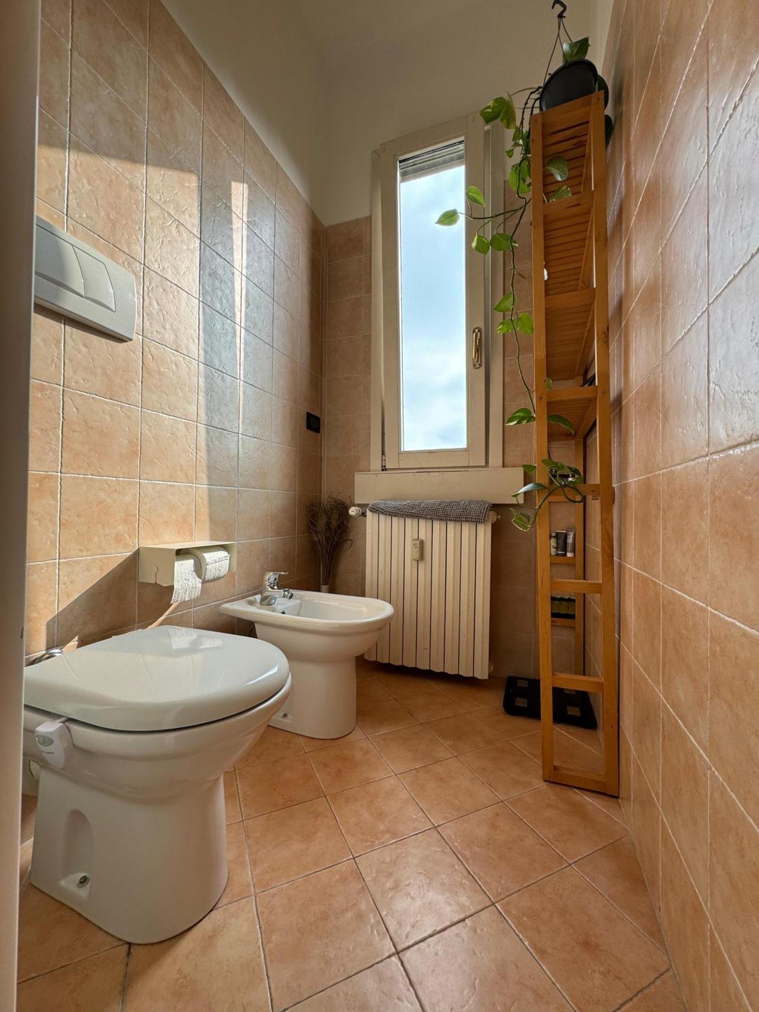 Apartment Trilocale Con Due Balconi A Isola Porta Nuova