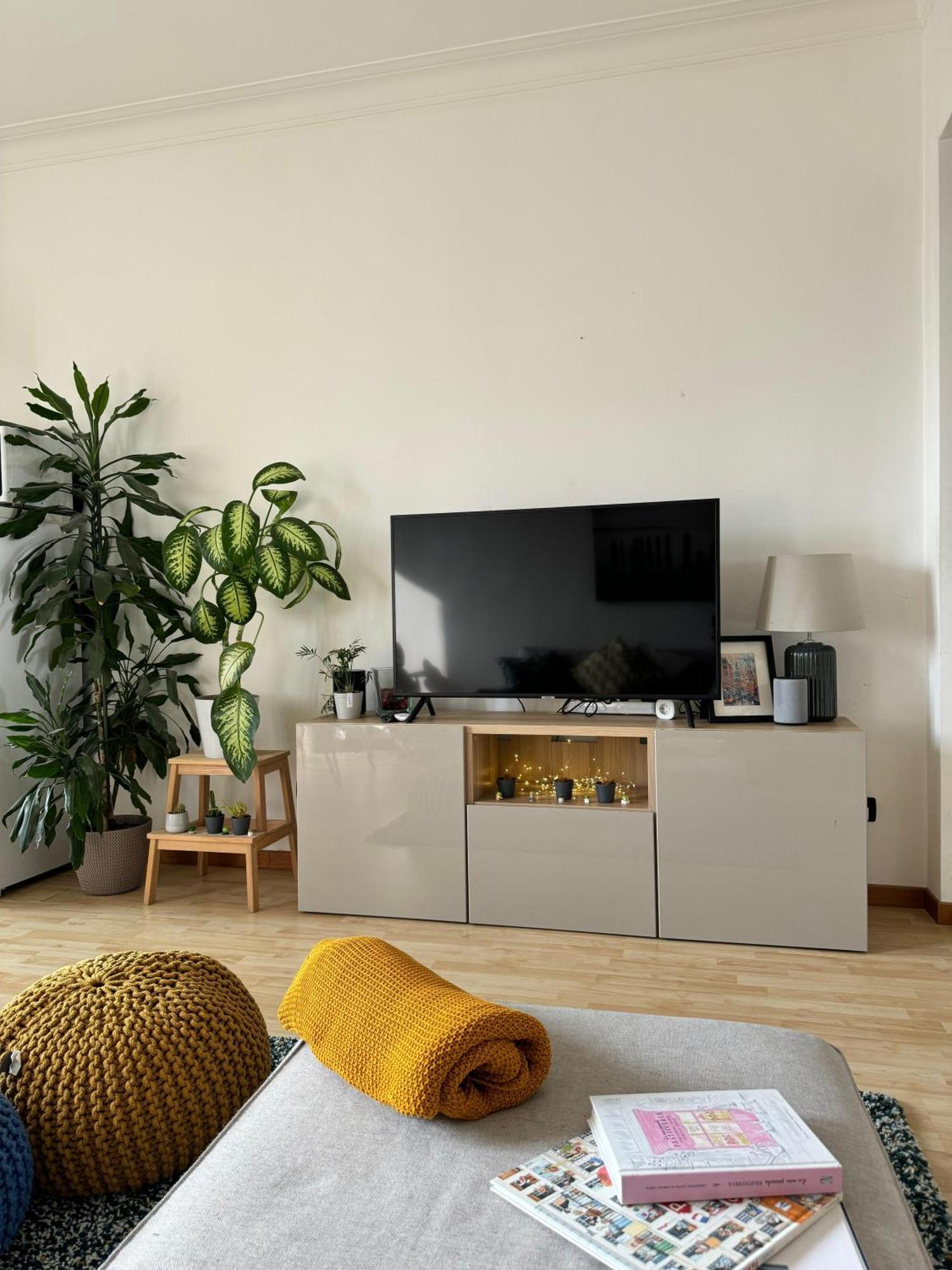 Apartment Trilocale Con Due Balconi A Isola Porta Nuova