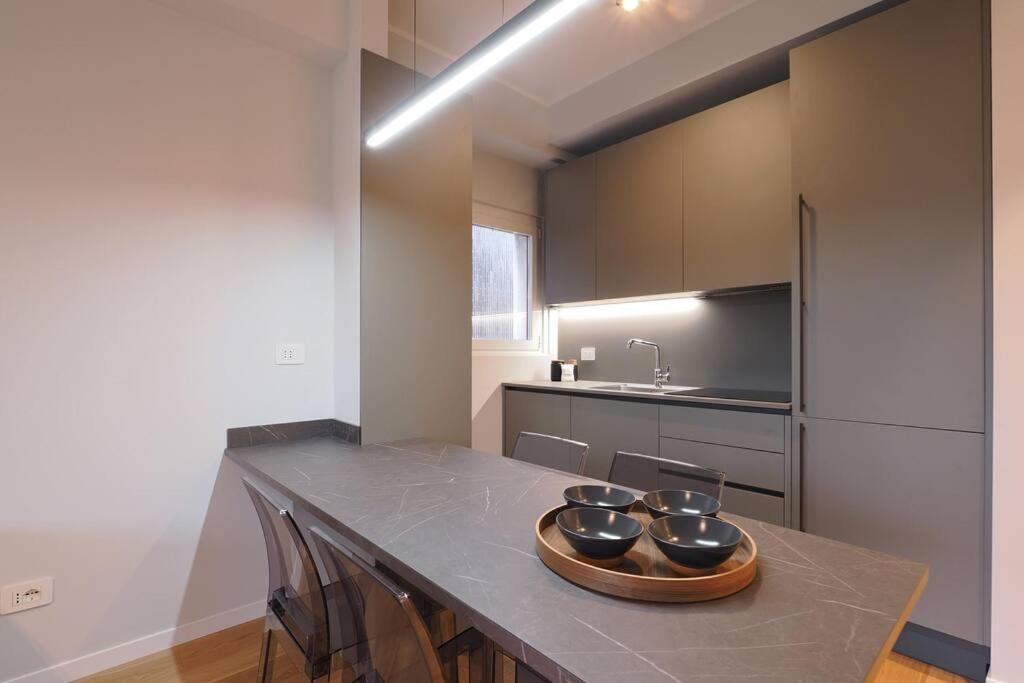 Contempora - Elvezia 8 - E43 Milan