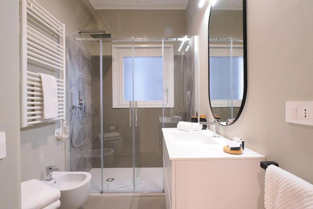 Contempora - Elvezia 8 - E43 Milan