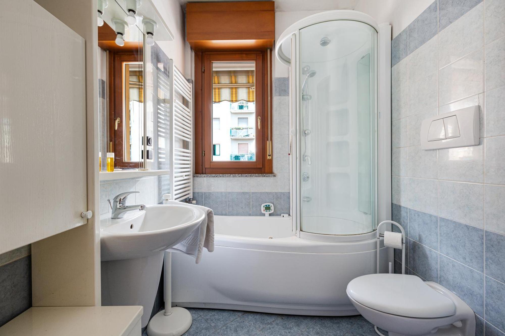 Cosy With Balcony & Private Garage Appartamento *