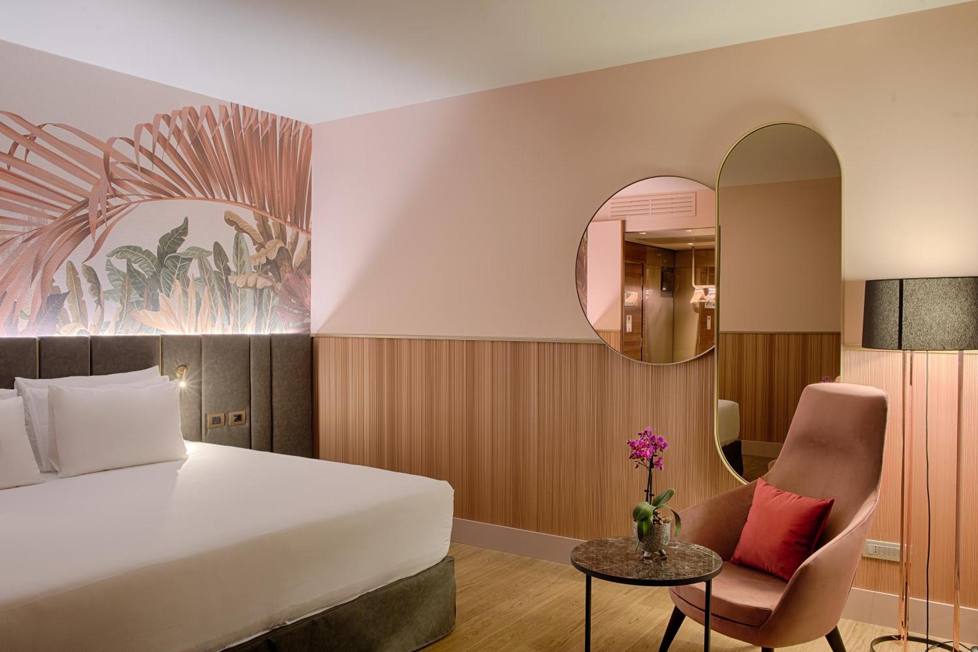 Nh Collection Touring Hotel