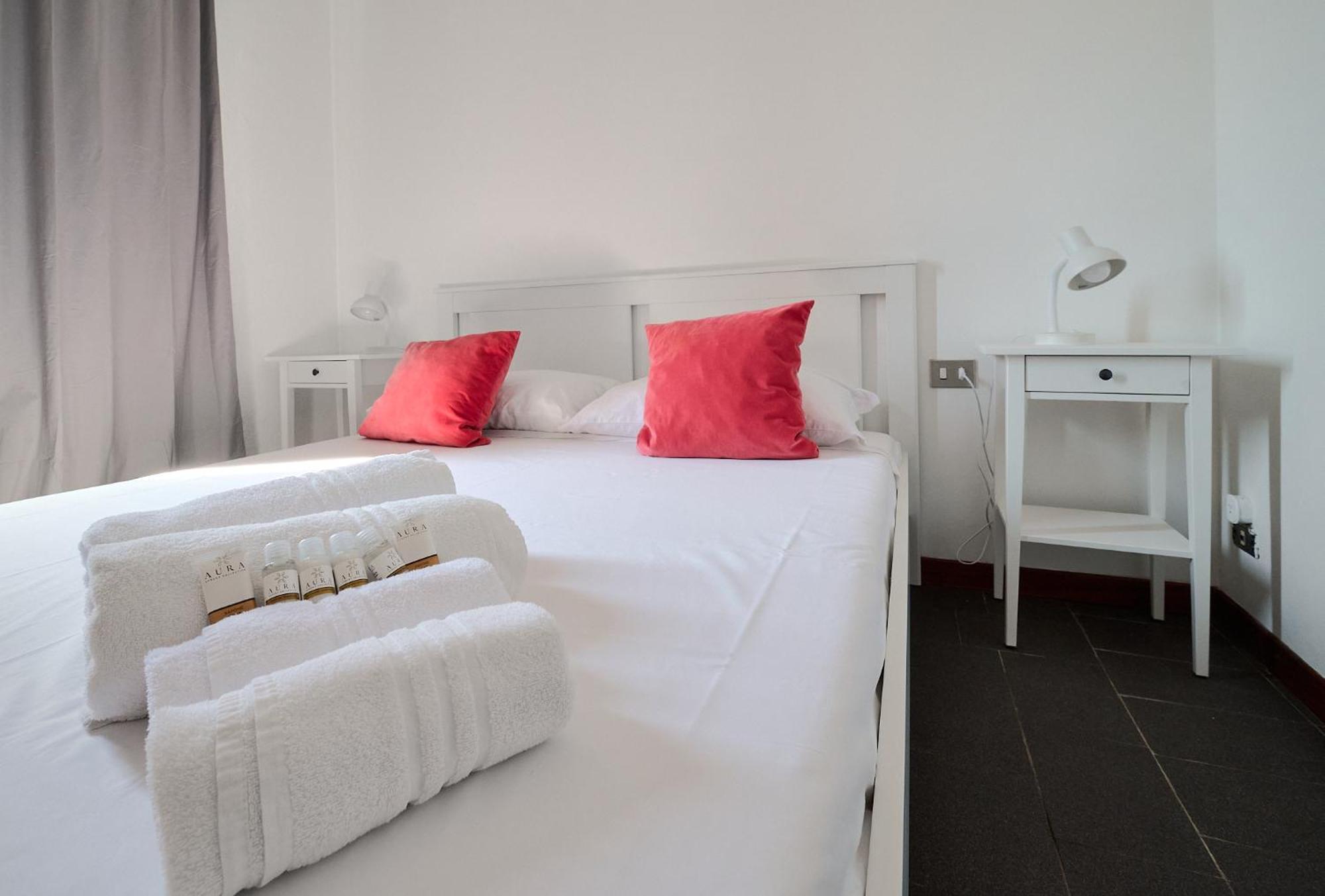 Rustic And Cozy In Navigli Milan