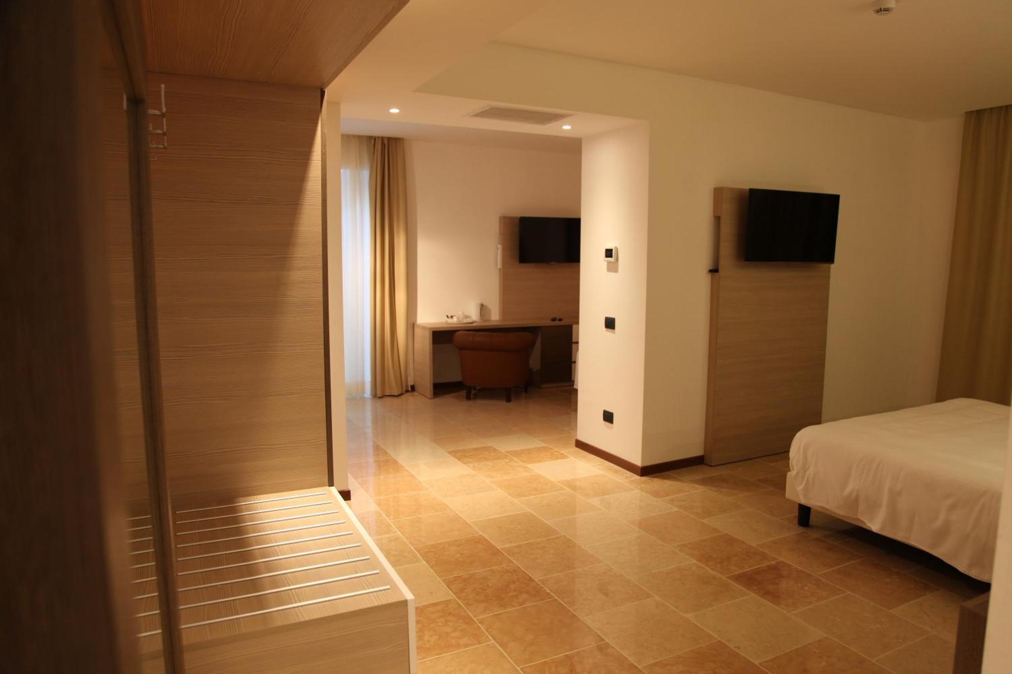 Metro 3* Milan