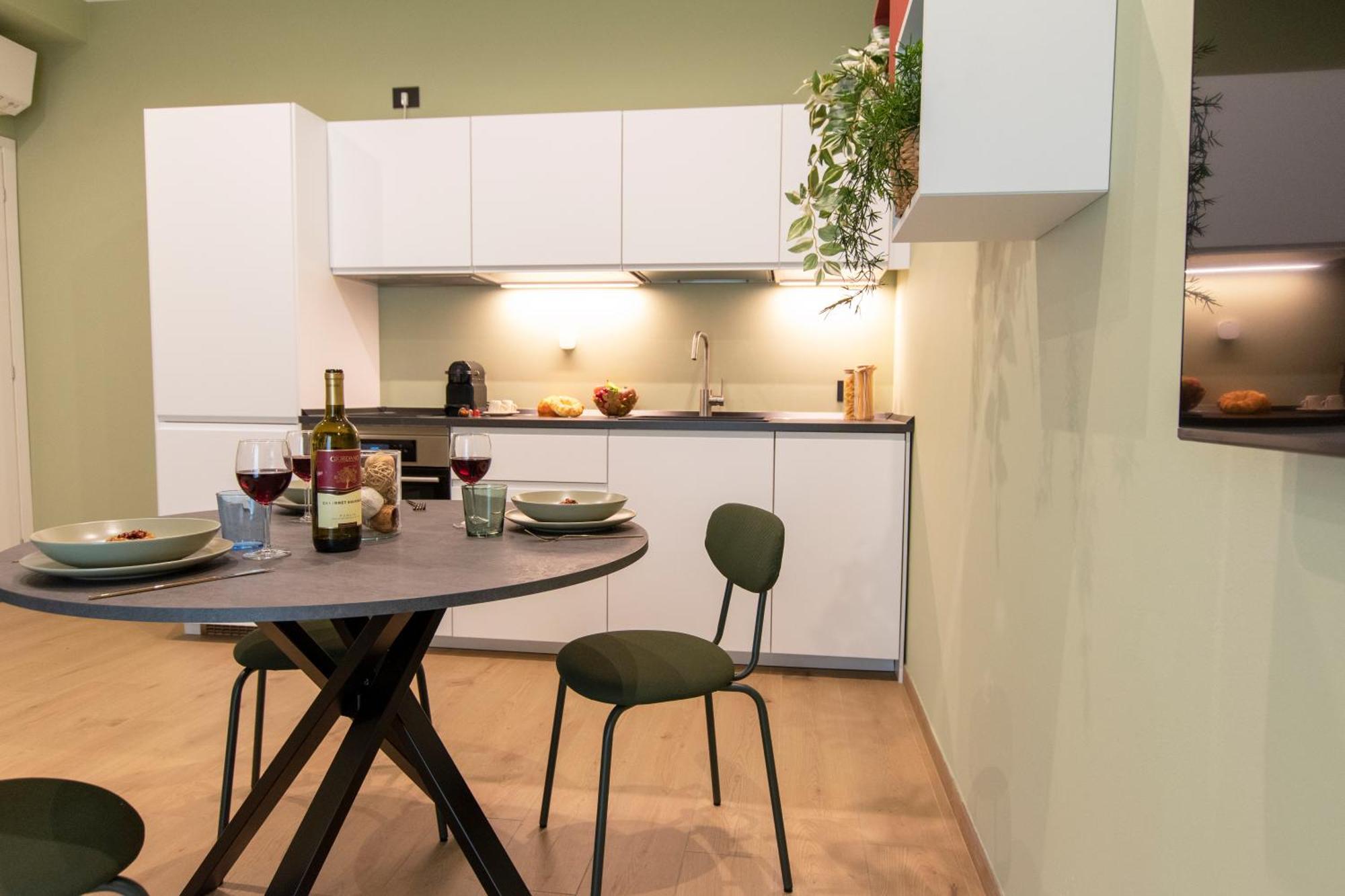 Ihost Luxury -free Parking- Plana 6 *