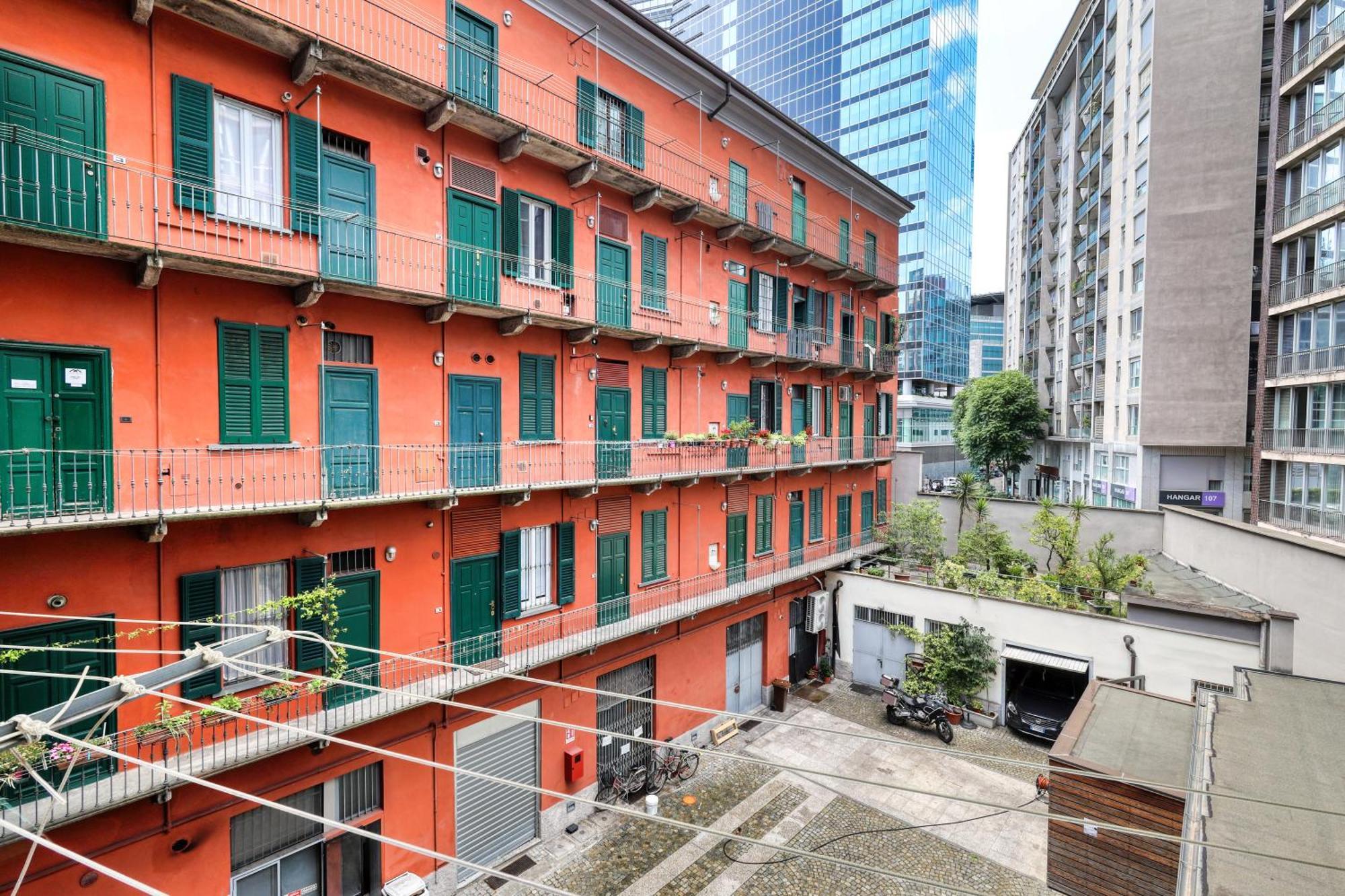 Fara 33 Cozy Flat In District Milan