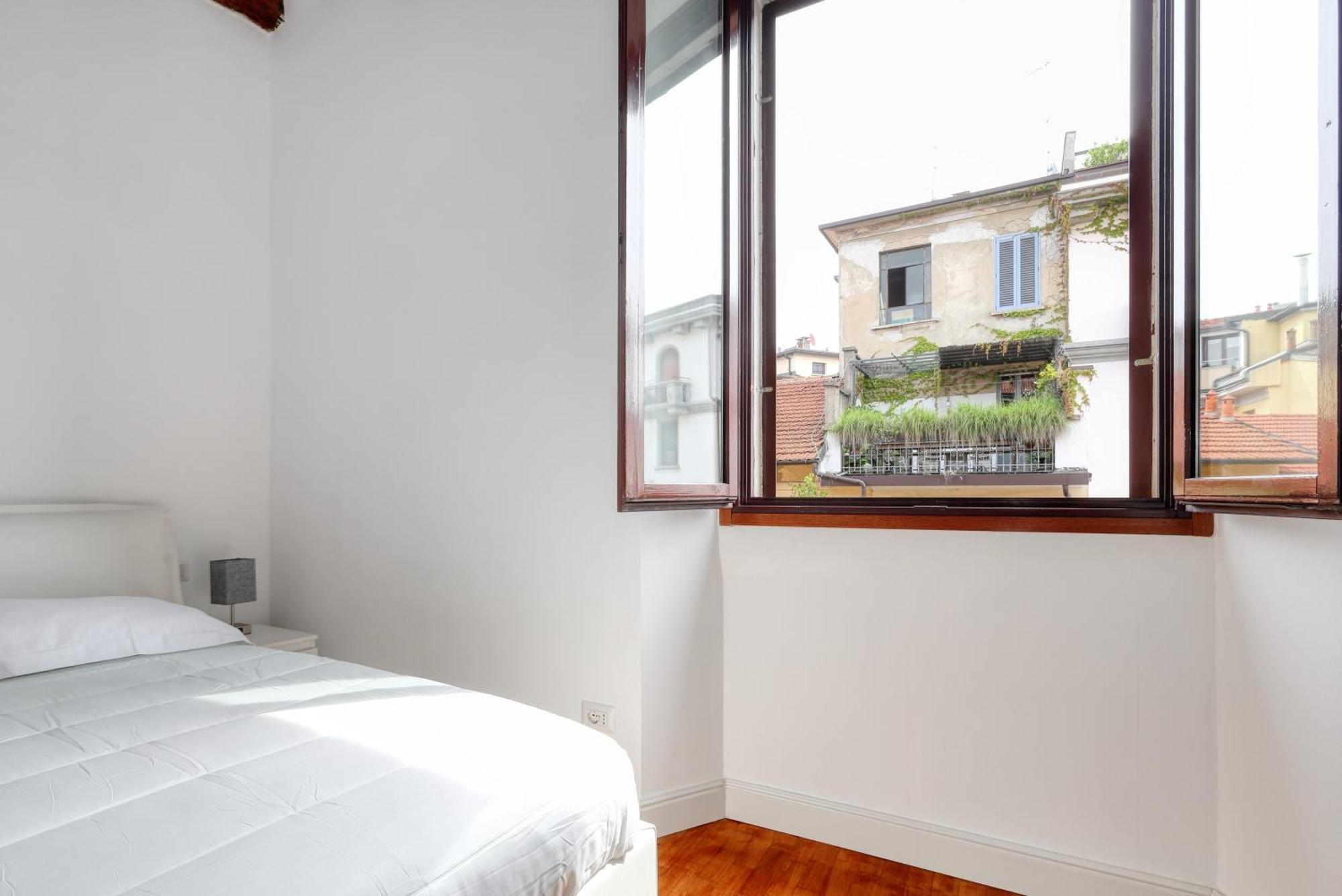 Mpm-bramante In Brera 15 Milan