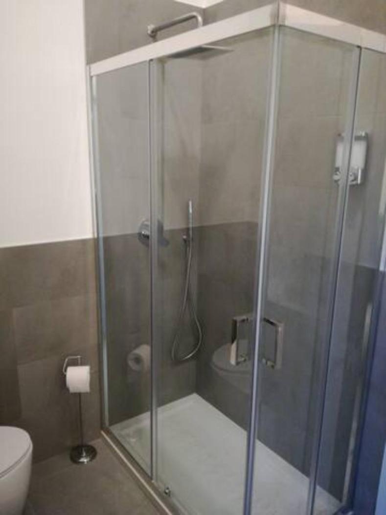 Apartment Bilocale Zona Isola 200 Mt Metro Mm3 Maciachini - J2 Milan