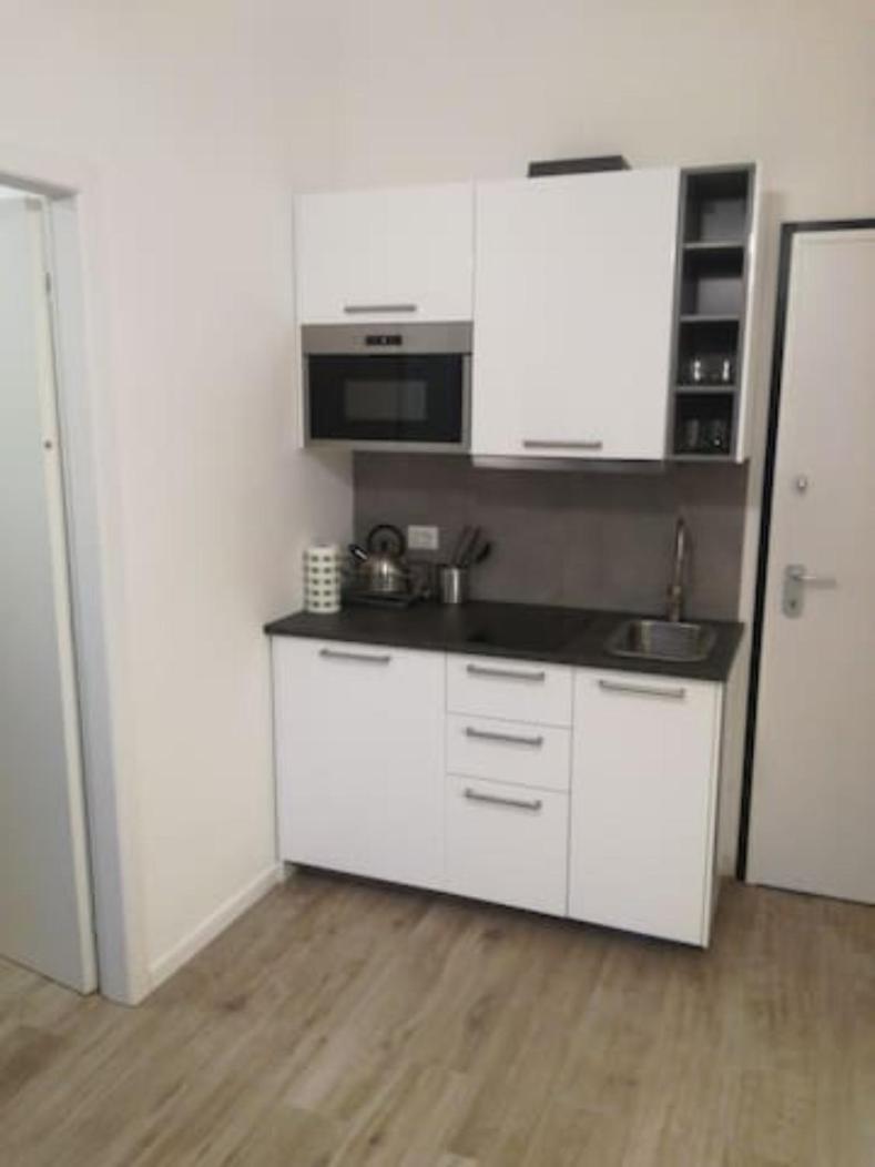 Bilocale Zona Isola 200 Mt Metro Mm3 Maciachini - J2 Apartment *