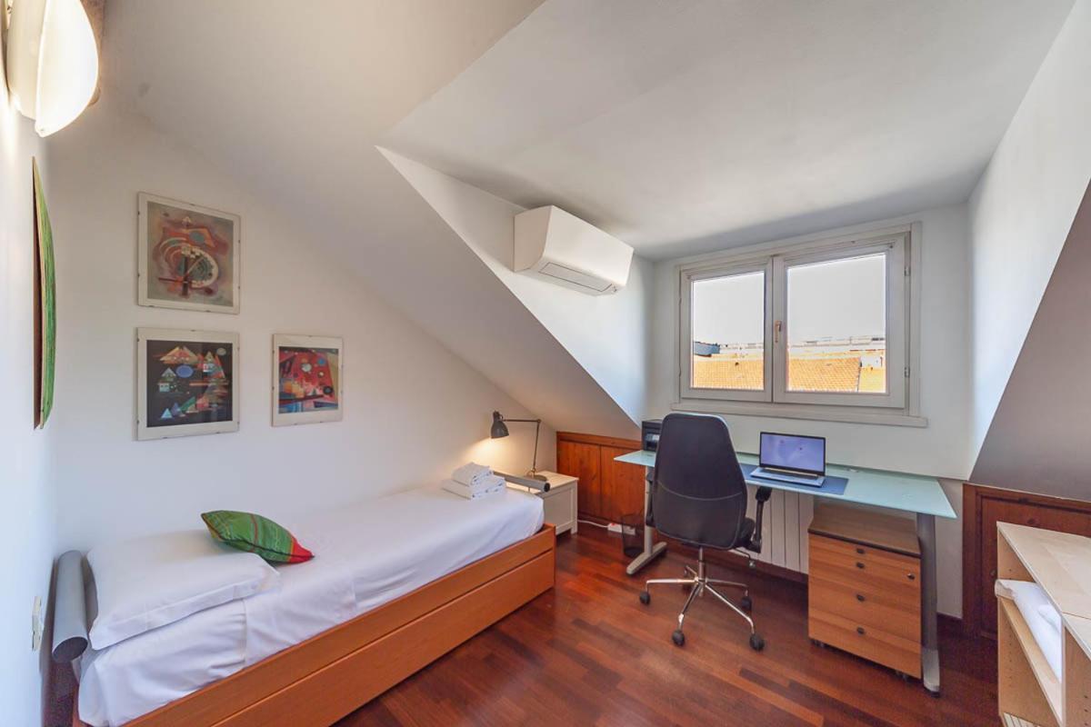 Attico Con Terrazzo - Skyview Apartment Milan