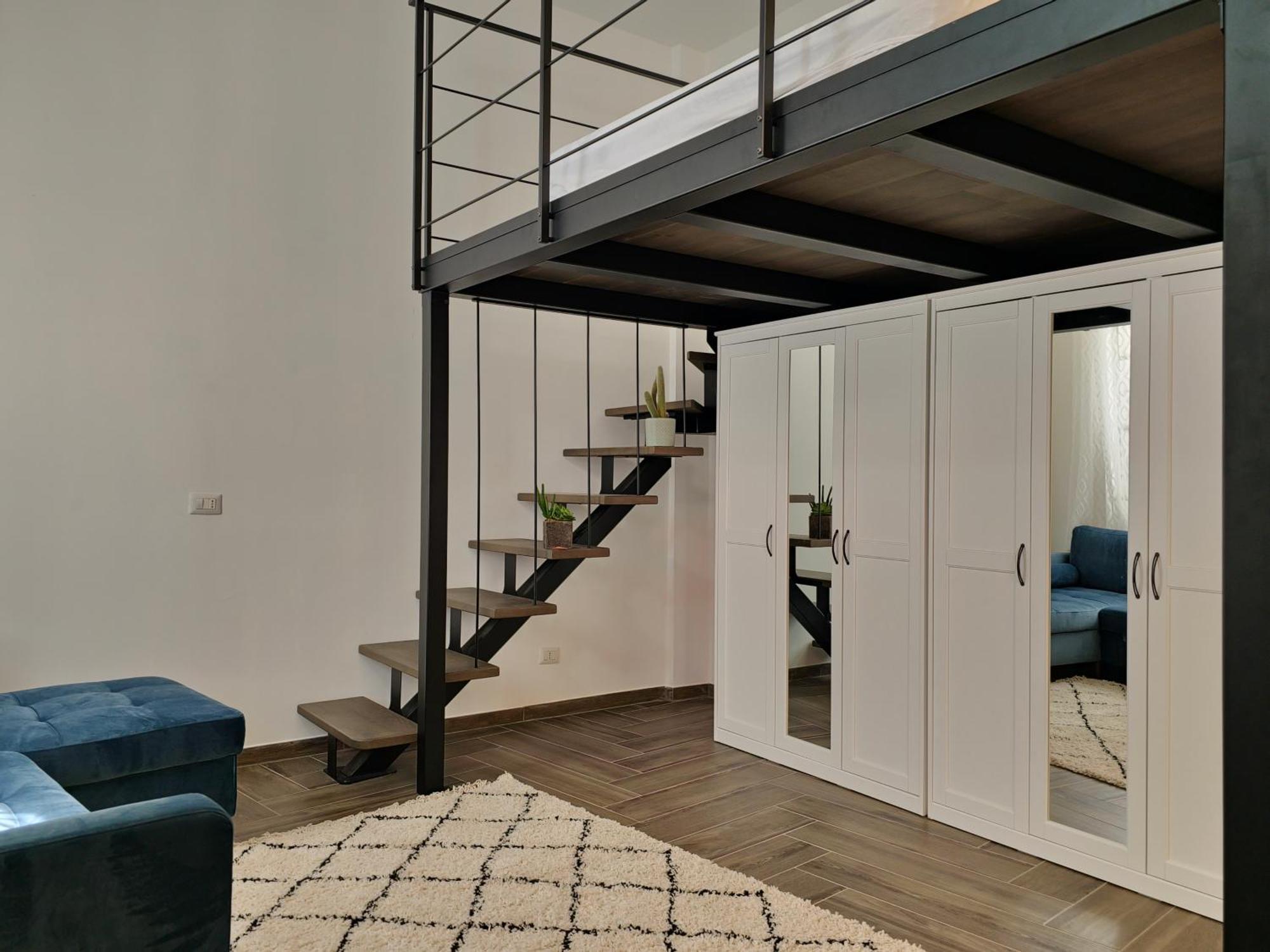 Stylish Duplex In The Heart Of - Navigli Bocconi Milão