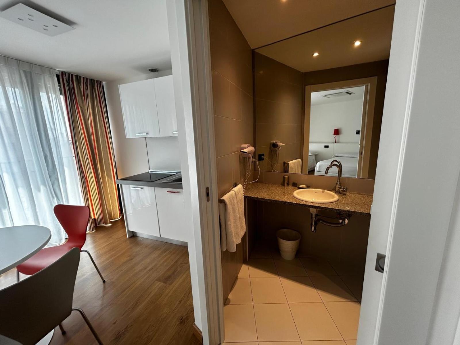 Aparthotel Bb Isola 2*