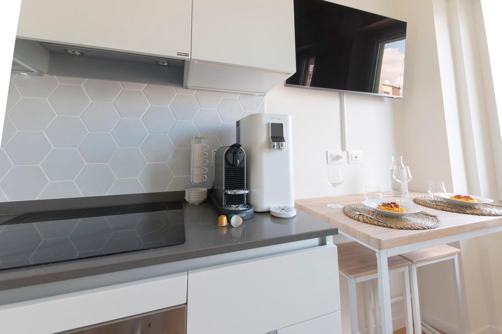 Modern & Stylish Near Isola & Station Appartamento *