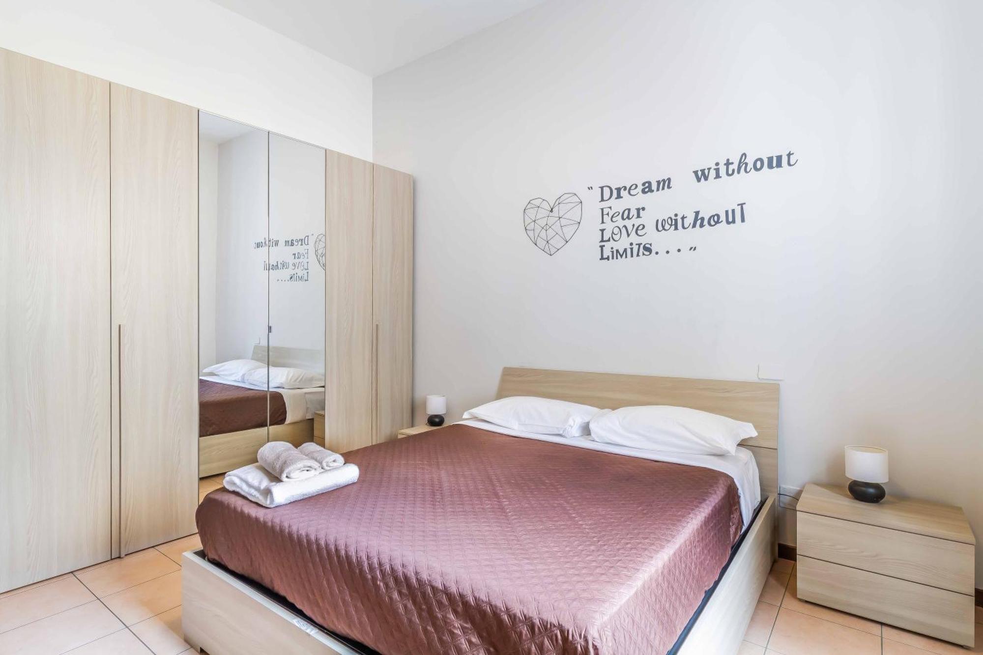 Apartment Domusmi San Gregorio 10 Milan
