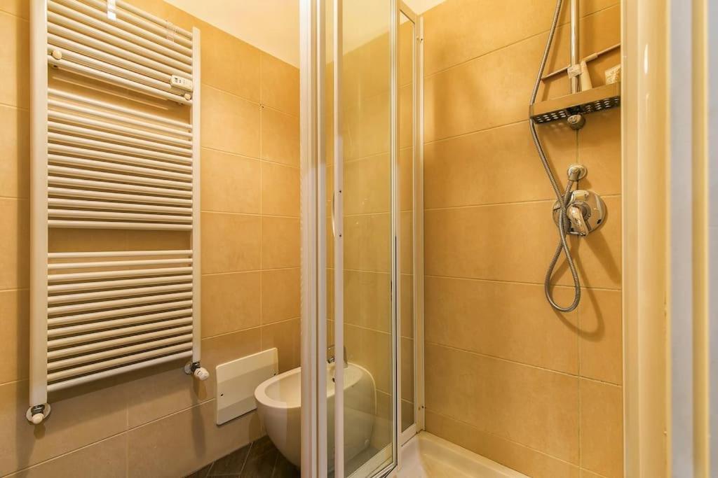 Exclusive & Strategic 2-bedroom Apartment, 50m From M4 Milan