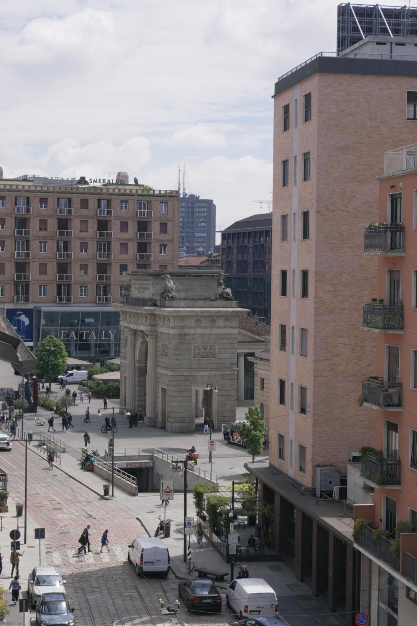Apartment Porta Garibaldi Milan