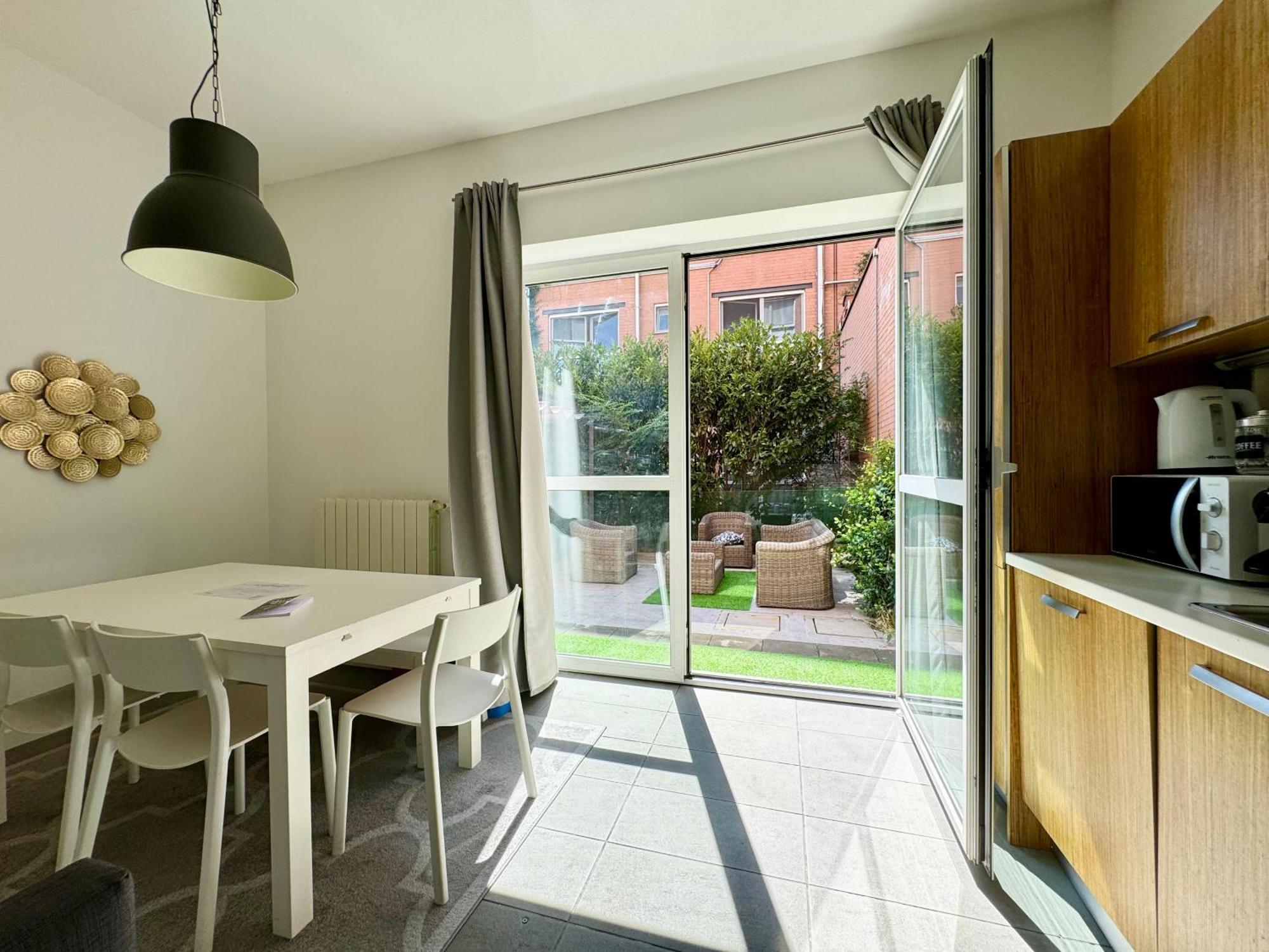 Oasis In The City- Private Garden Apartment Milan