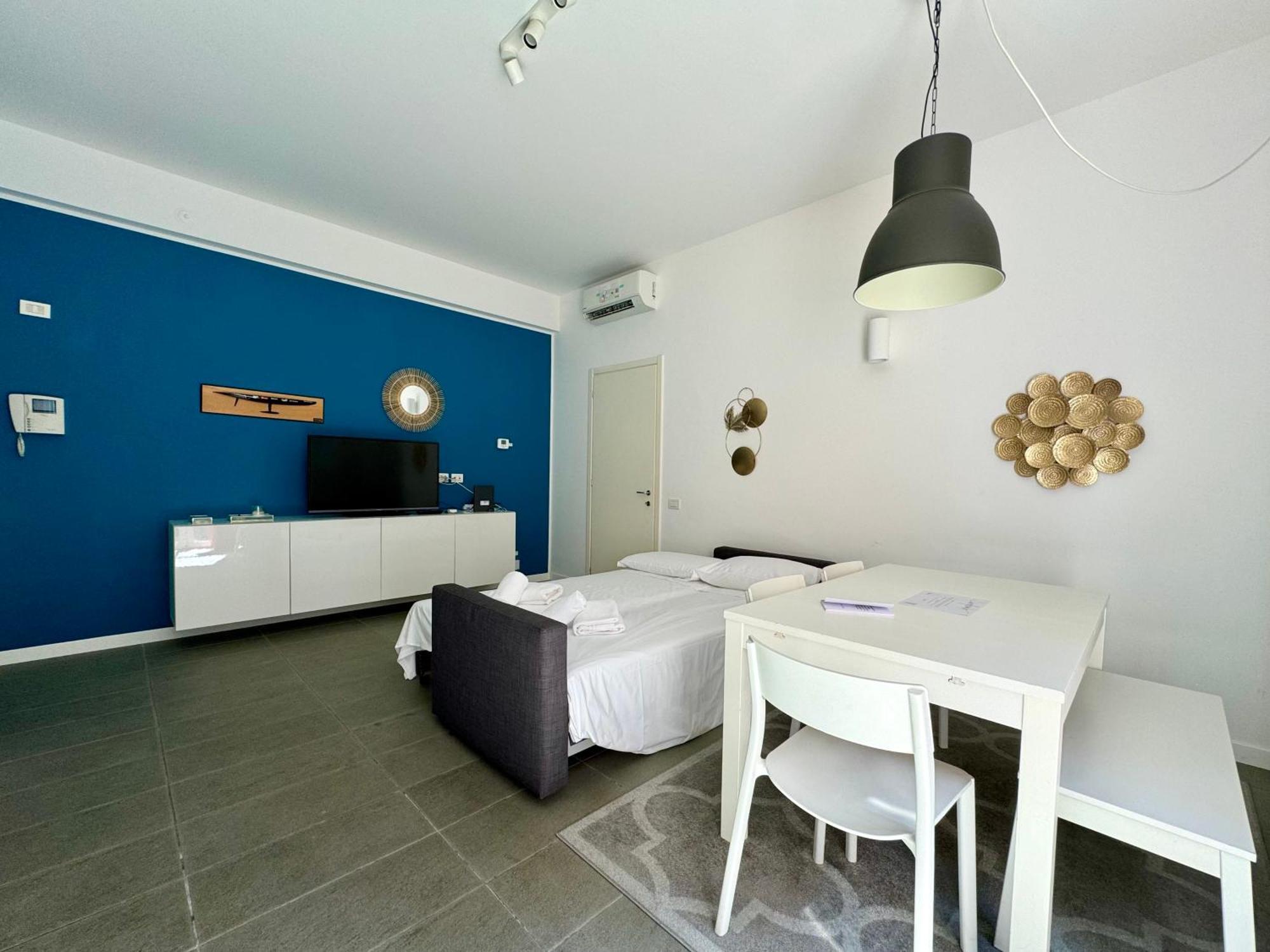Oasis In The City- Private Garden Apartment