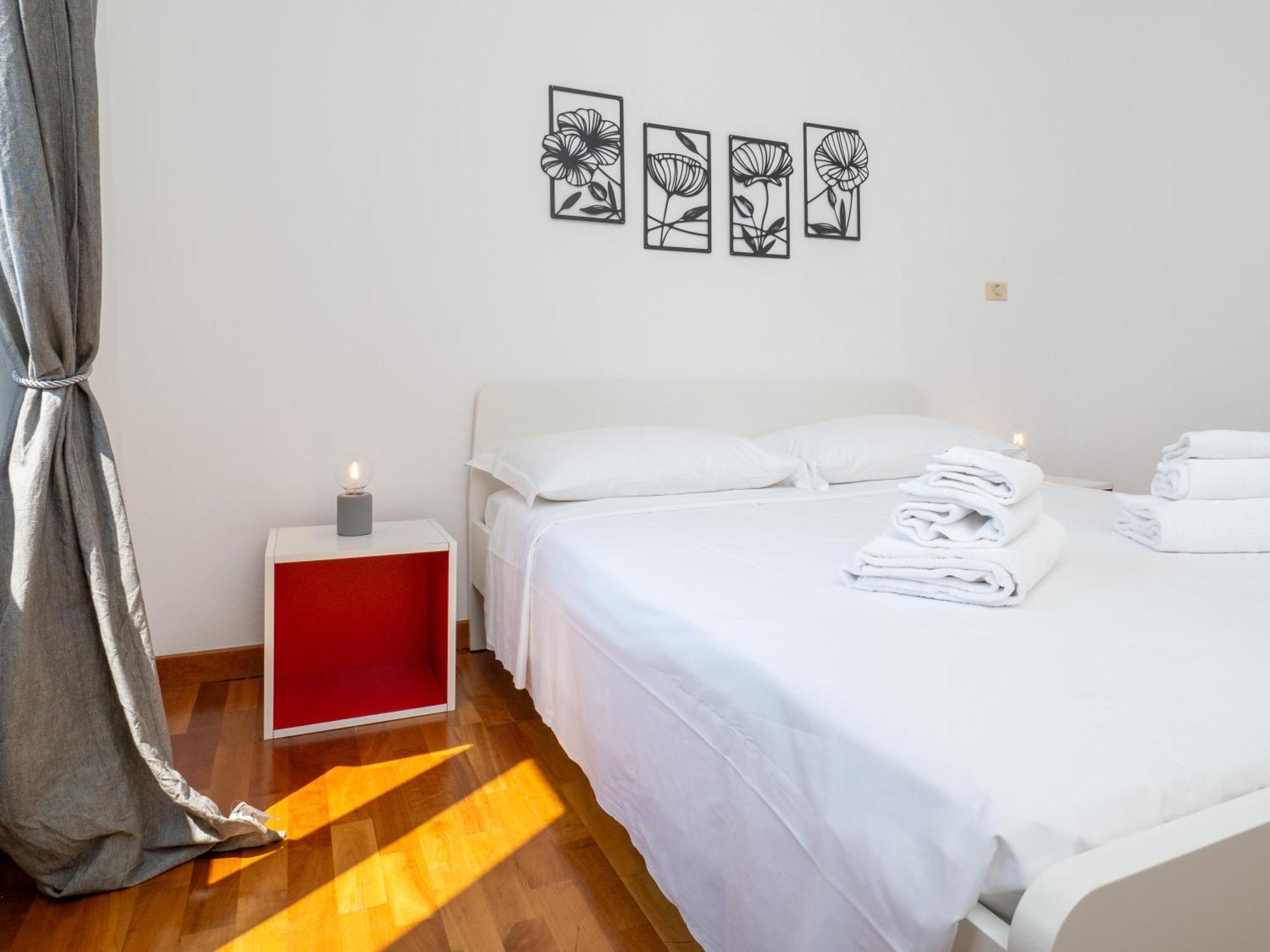 Apartment Keys Of Italy - Xxv Aprile 9 Dazzling 2 *
