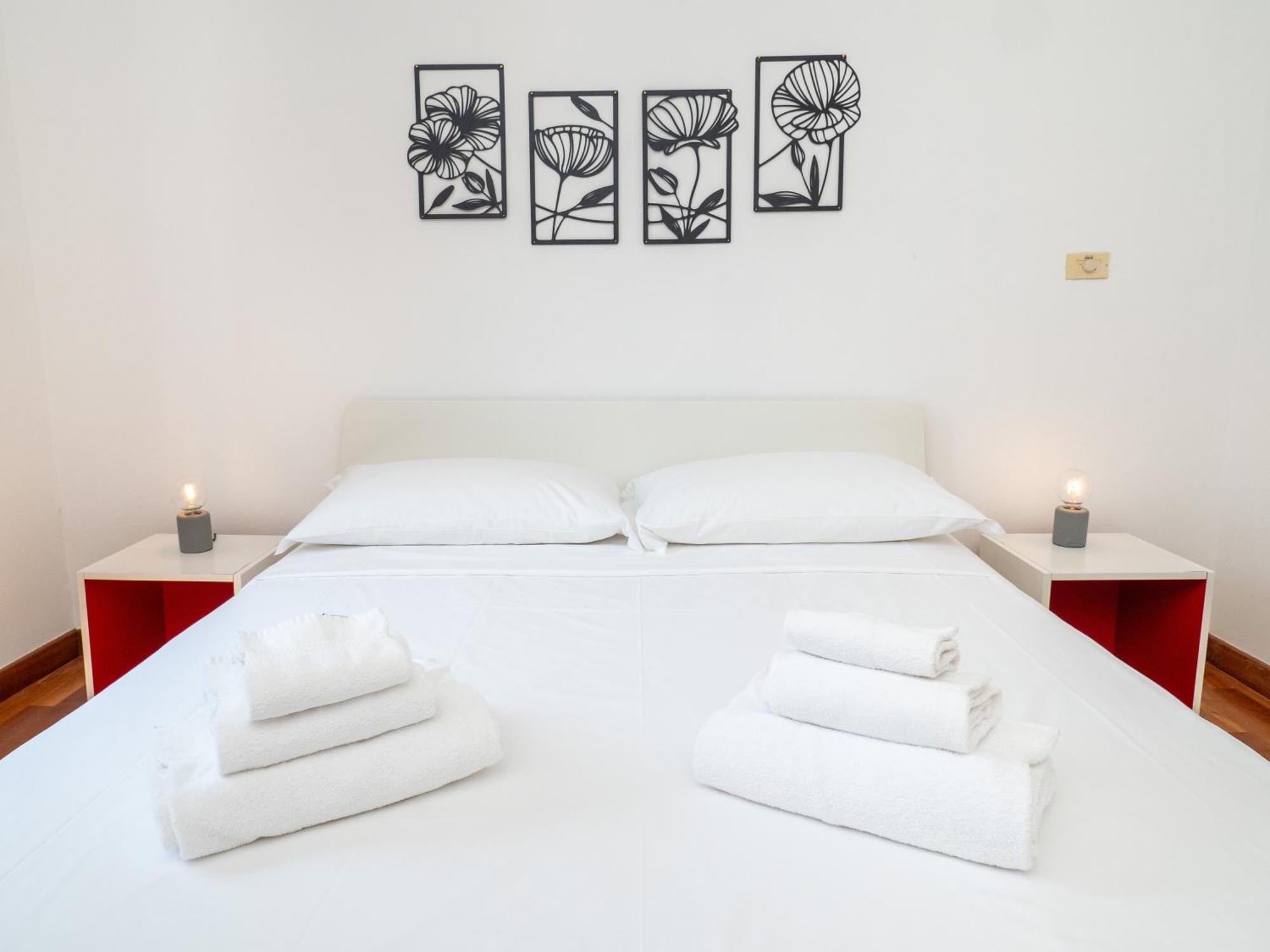 Apartment Keys Of Italy - Xxv Aprile 9 Dazzling 2 *