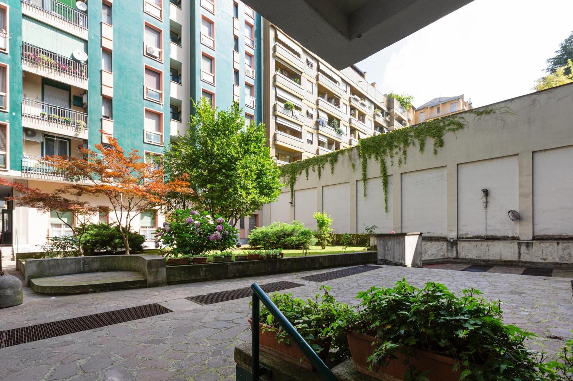 Savona Area Bright X3 Apartamento