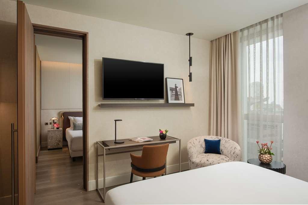 Nh Collection Life Hotel