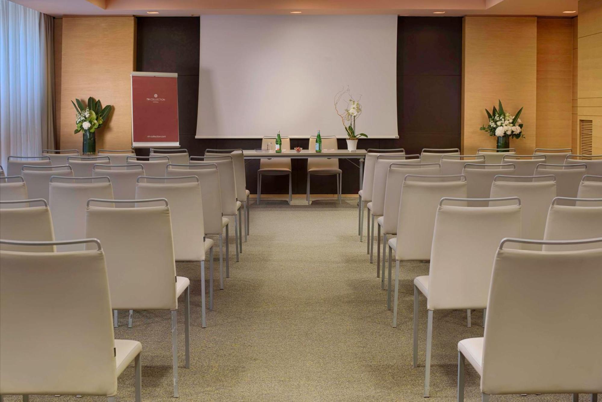 Nh Collection Touring Hotel