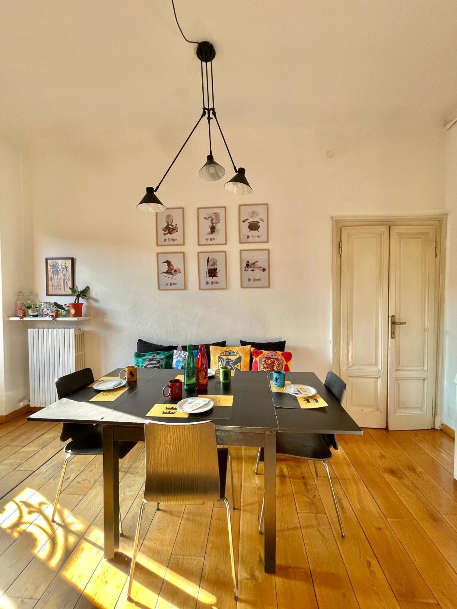 Harry Potter House - 10 Min To Apartment *