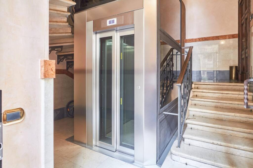 Easylife - Sophisticated In Cadorna Area Apartment Milan
