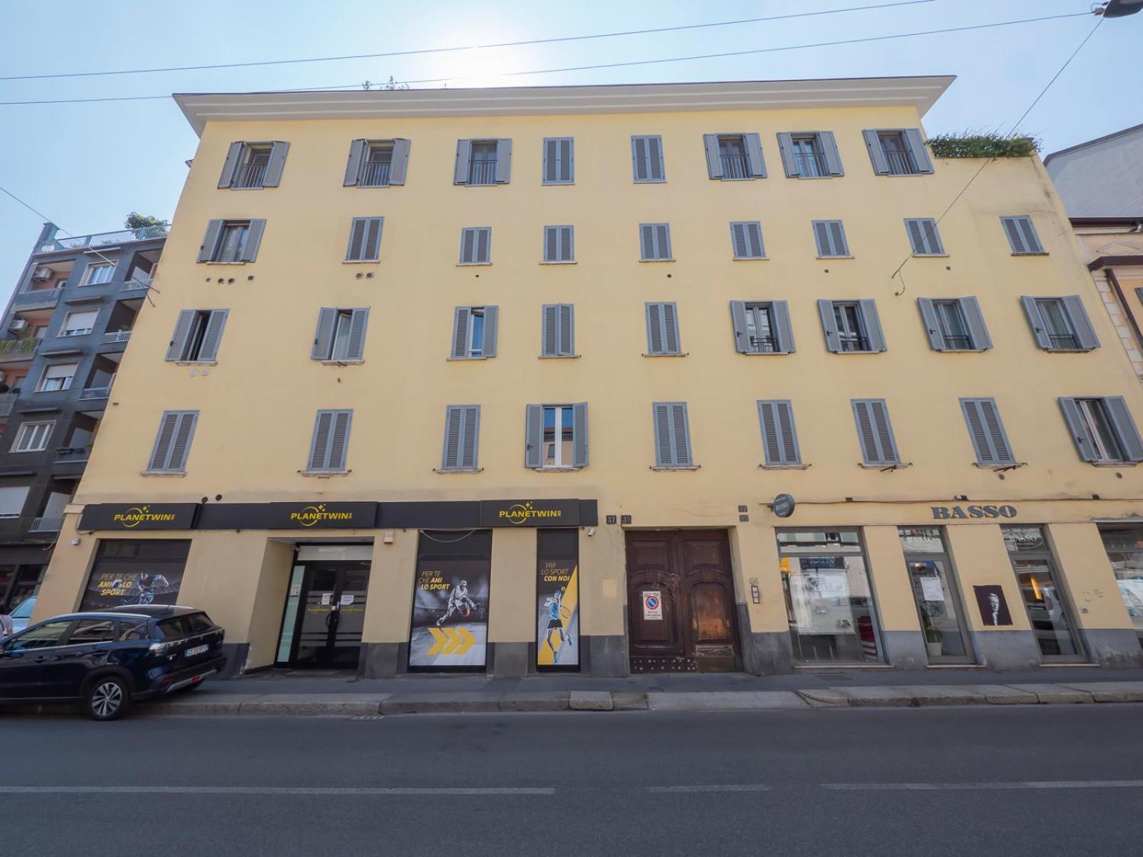 Canonica Charming Apartment Milan