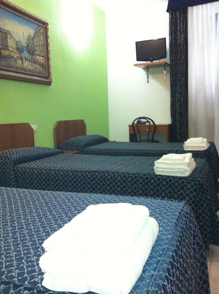 Aurelia 2* Milan